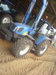 New Holland T5060