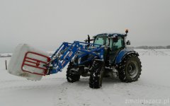 New Holland T5.105 DC / AgroMasz Ł-106A