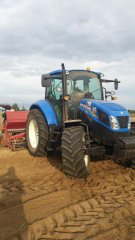 New Holland t5.115 & Famarol