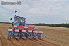 New Holland T5.115 & Monosem