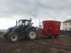 New Holland T5.95 + DafAgro