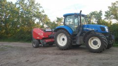 New Holland T6 175 + Famarolka