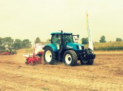 New Holland T6 175 & KUHN MAXIMA 2 TS