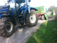 New Holland T6010 + przyczepa Pronar