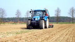 New Holland T6.165 & AgroMasz