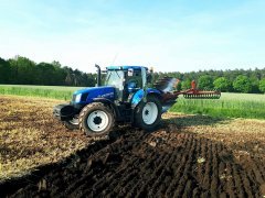 New Holland T6.165 & AgroMasz