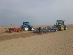 New Holland T6.175 & John Deere 7920