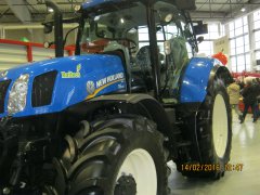 New Holland T6