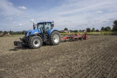 New Holland T7030 AC + Horsch tiger 3 as