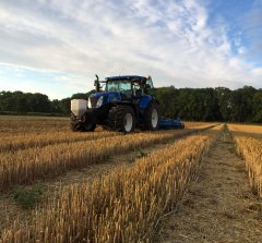 New Holland T7030 AC