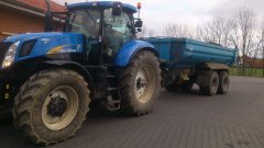 New Holland t7030 i Przyczepa budowlana firmy Wielton.