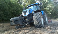 New Holland T7030