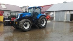 New Holland T7.210 & Kuhn Varimaster 153E