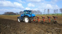 New Holland T7.210 & Kverneland