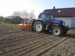 New Holland T7.210 + Vaderstadt tempo f6