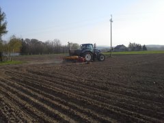 New Holland T7.210 + Vaderstadt tempo f6