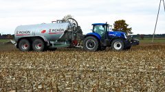 New Holland T7.250 + pichon