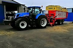 New Holland T7.270 Auto Command + Pottinger Torro 5700