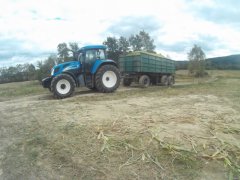 New Holland T7520
