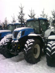 New Holland T7