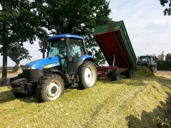 New Holland TD5020 & przyczepa  Pronar