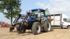 New Holland TD5040