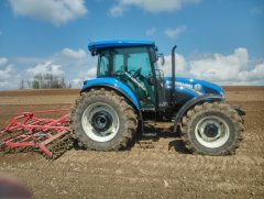 New Holland TD5.105