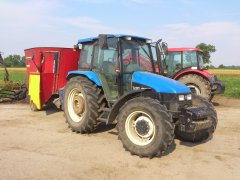 New Holland TL 100 & Sano 8m3