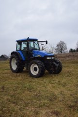 New Holland tm140