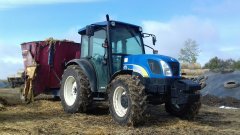 New Holland to 4030 deluxe i Sano TMR profi 5