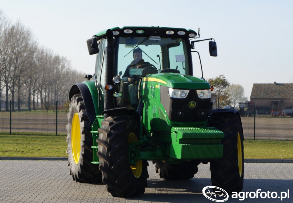 John Deere 6140R