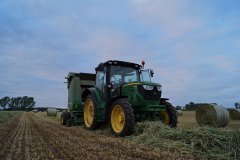 John Deere 6125R