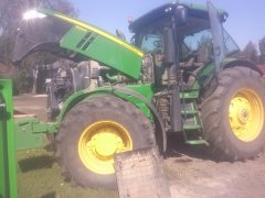 John Deere 7215r