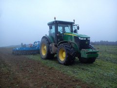 John deere 7215r