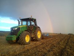 John Deere 7215r