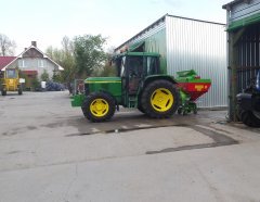 John Deere 6210