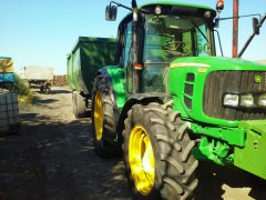 John Deere 6230