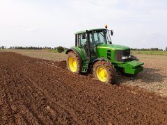 John Deere 6530