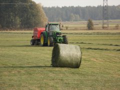 John Deere 6630 & Case IH RB344