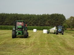John Deere 6630 i New Holland T4020