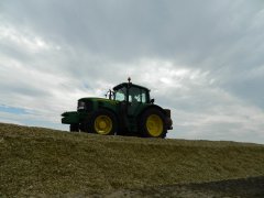 John Deere 6630