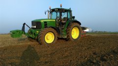 John Deere 6930