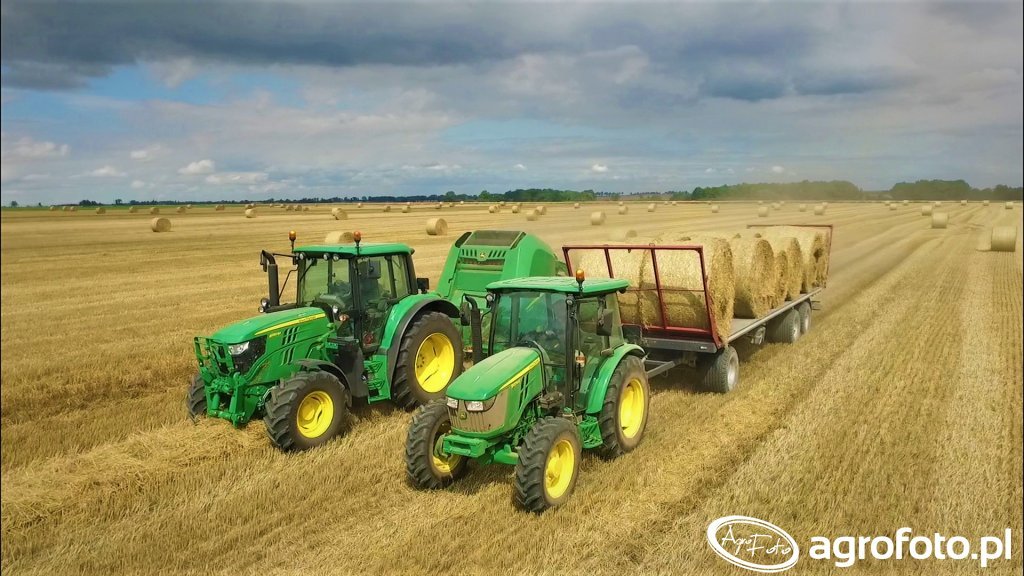 John Deere 5075E