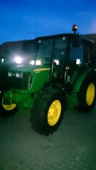 John Deere 5065E