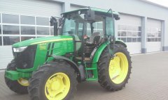 John Deere 5075m