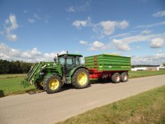 John Deere 5080R i Pronar PT512