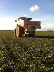 John Deere 5085M + Kuhn MDS 19.1R