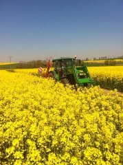 John Deere 5085M + Kverneland 5.2m