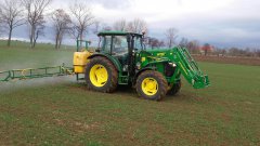 John Deere 5085M + Pilmet 615