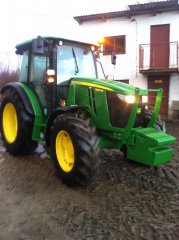 John Deere 5085M